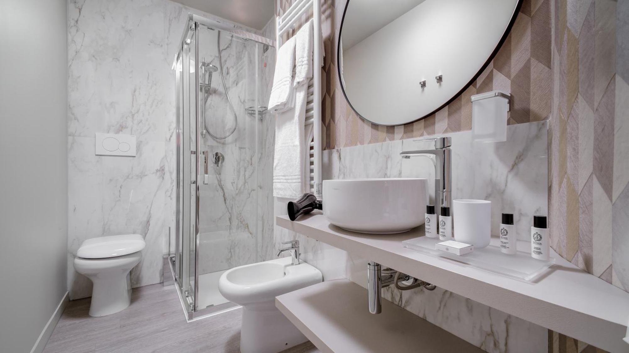 Be Duomo - Self Check-In Bed & Breakfast Voghera Bagian luar foto