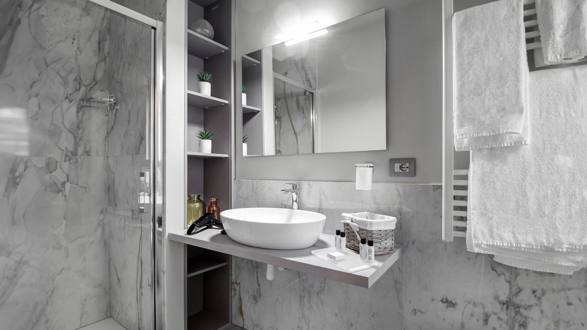 Be Duomo - Self Check-In Bed & Breakfast Voghera Bagian luar foto